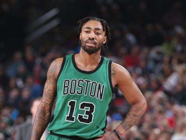 南宫电竞大舞台-新疆广汇关键时刻扳平良机；志在西甲名次提升；引发热议；训练强度明显提升